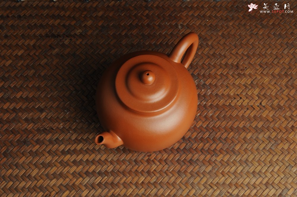 紫砂壶图片：美壶特惠 非铁红色素泥 优质朱泥古莲子 - 宜兴紫砂壶网