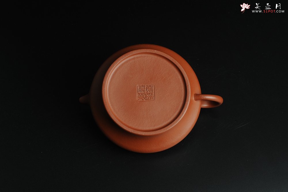 紫砂壶图片：正宗小煤窑朱泥 全手工虚扁 隽秀文气 - 宜兴紫砂壶网