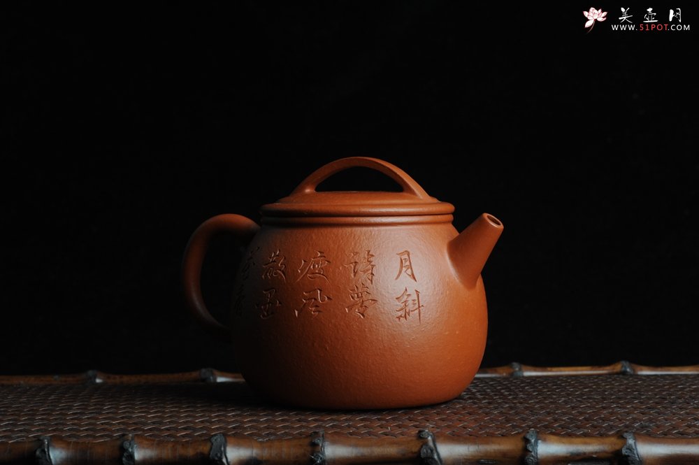 紫砂壶图片：优质赵庄朱泥全手工汉瓦 方健双刀文气装饰悟道罗汉图 - 宜兴紫砂壶网