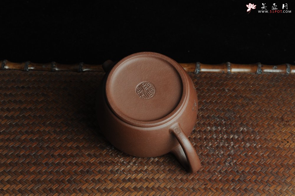 紫砂壶图片：美壶特惠 优质紫泥汉瓦 摹曼生铭文 文气十足 - 宜兴紫砂壶网