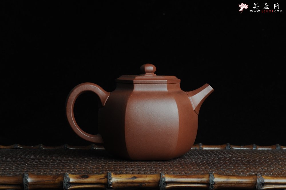 紫砂壶图片：全手工六方巨轮 - 宜兴紫砂壶网