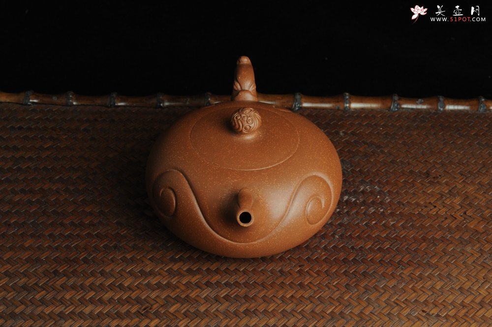 紫砂壶图片：美壶特惠 优质降坡泥龙凤呈祥 寓意吉祥 嵌盖难度大 - 宜兴紫砂壶网
