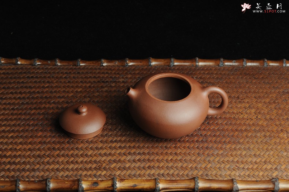 紫砂壶图片：美壶年底特惠 秀雅龙蛋壶 - 宜兴紫砂壶网