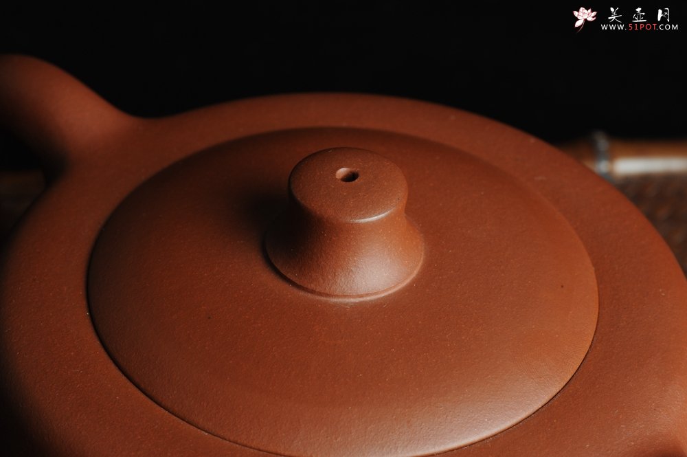 紫砂壶图片：美壶年底特惠 精工大天际壶 嵌盖难度大 大品更尽兴 - 宜兴紫砂壶网