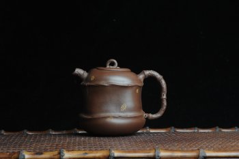 紫砂壶图片：口盖有难度 别具心意 清趣逸品~ 原创全手斑竹 - 宜兴紫砂壶网