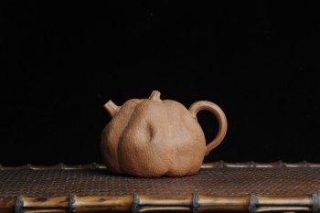 紫砂壶图片：仿生花货 全手工文人小南瓜 肌理丰富 - 宜兴紫砂壶网