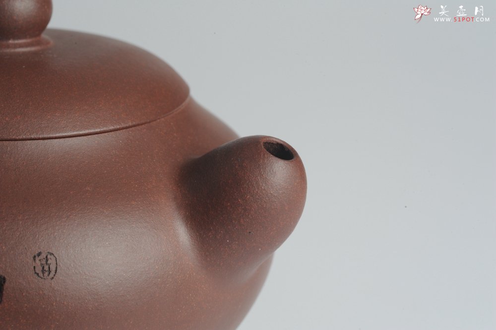 紫砂壶图片：美壶特惠 做工精致山水道洪圆珠 饱满漂亮 出水暴爽  - 宜兴紫砂壶网