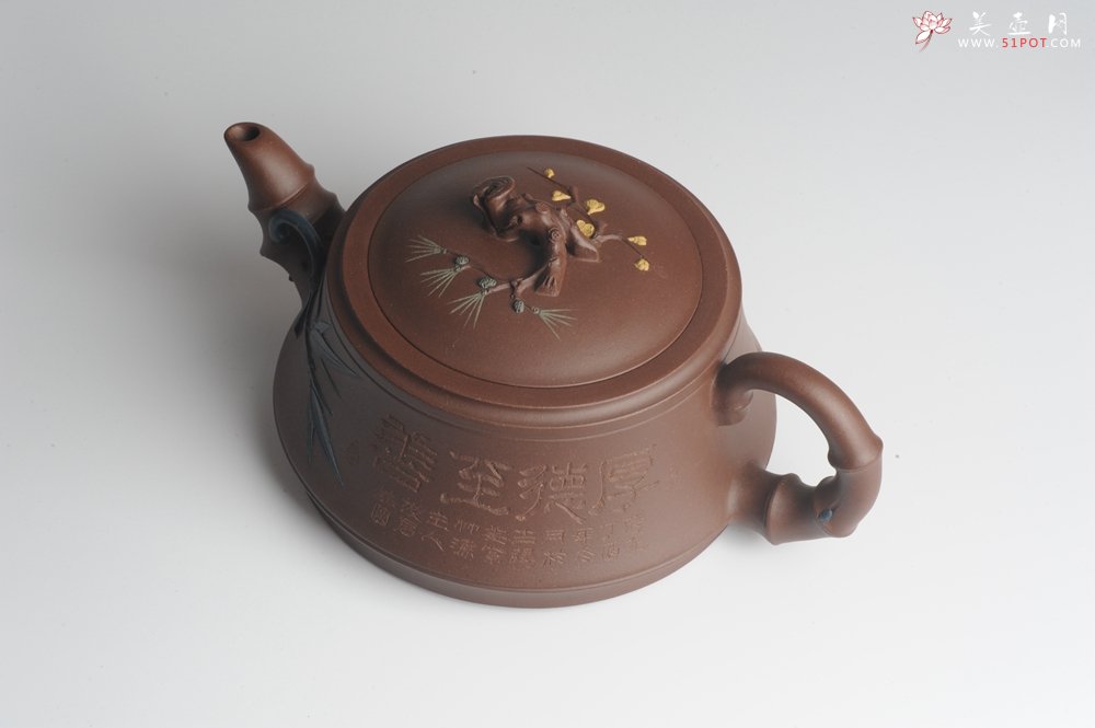 紫砂壶图片：精工大气松竹梅 嵌盖难度大 - 宜兴紫砂壶网