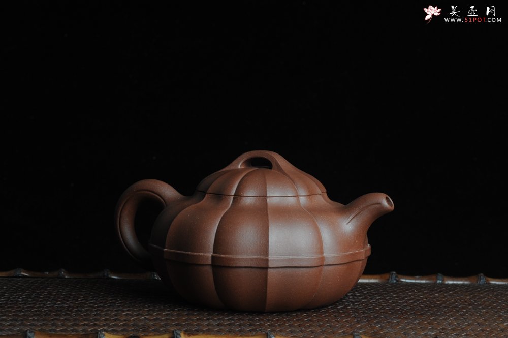 紫砂壶图片：全手工精品合菱 筋囊力作 难度大 - 宜兴紫砂壶网