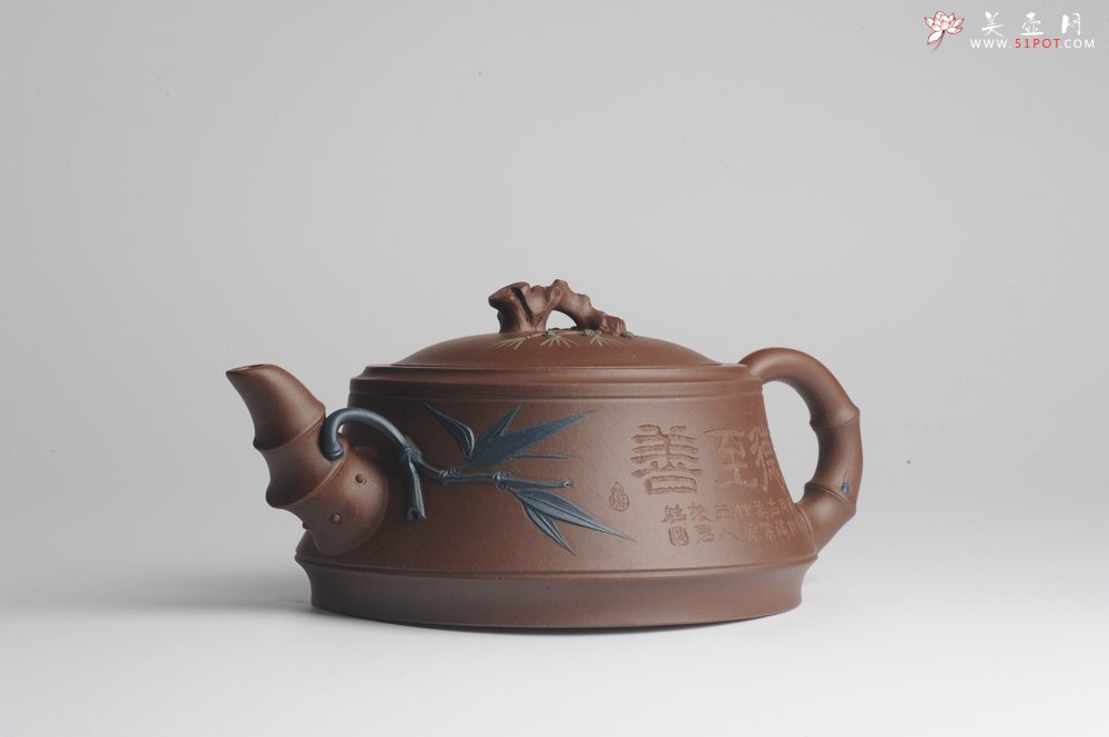 紫砂壶图片：精工大气松竹梅 嵌盖难度大 - 宜兴紫砂壶网