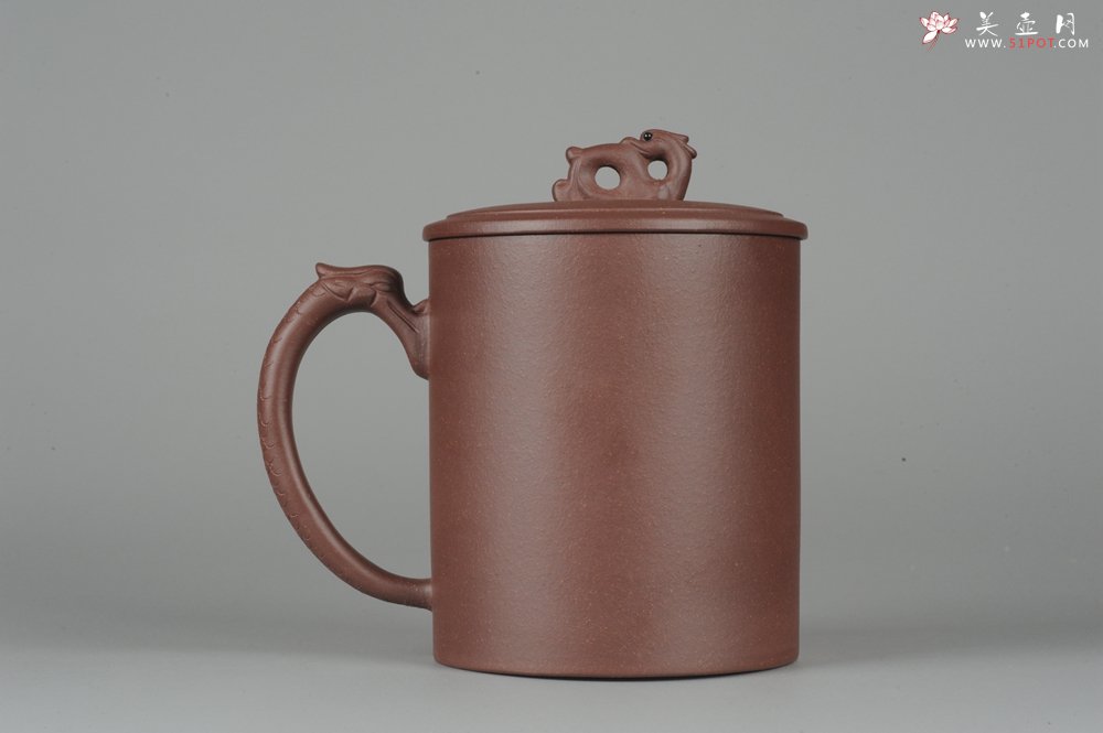 紫砂壶图片：美杯年底特惠 优质紫泥龙行天下盖杯 - 宜兴紫砂壶网