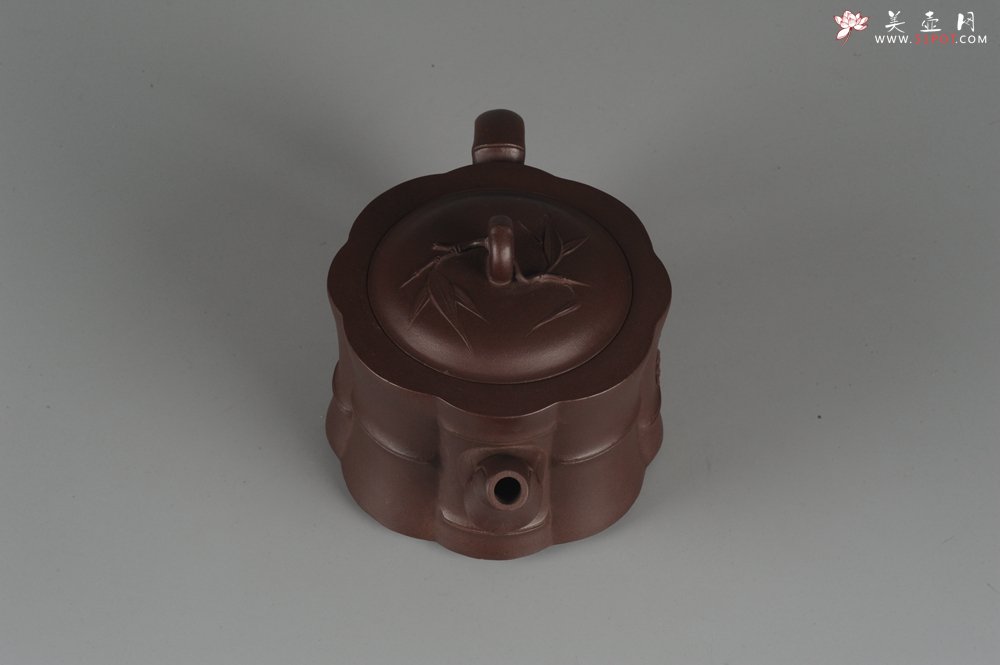 紫砂壶图片：美壶年终特惠 八段竹 - 宜兴紫砂壶网