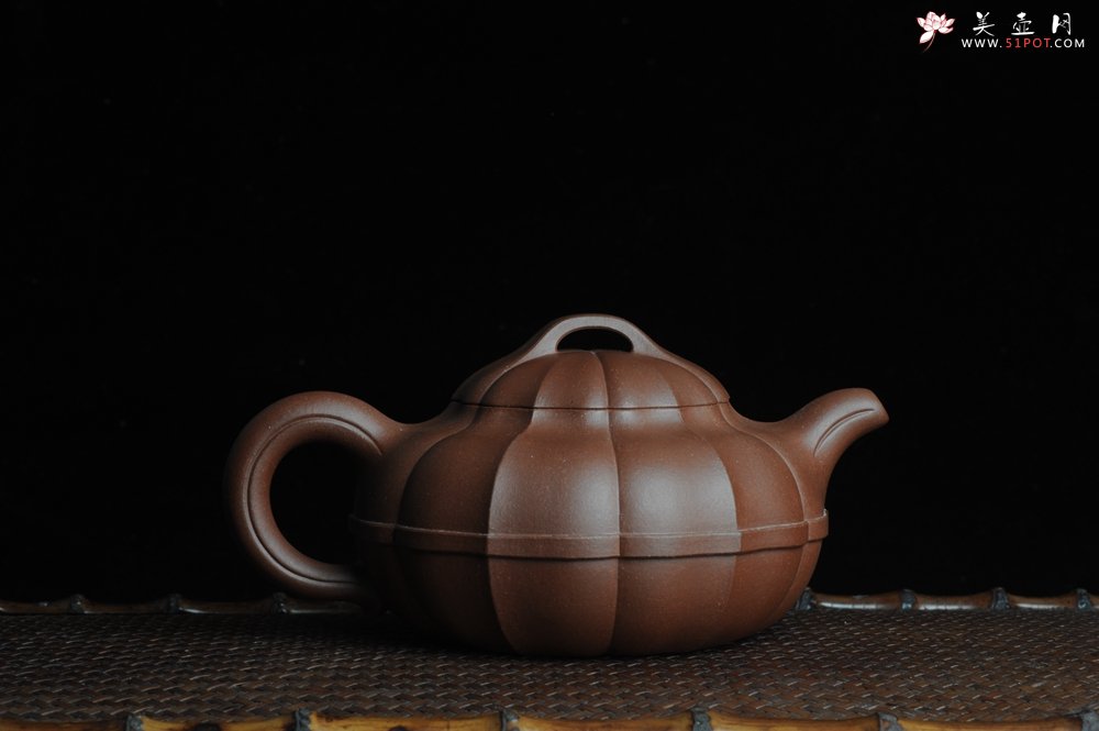 紫砂壶图片：全手工精品合菱 筋囊力作 难度大 - 宜兴紫砂壶网