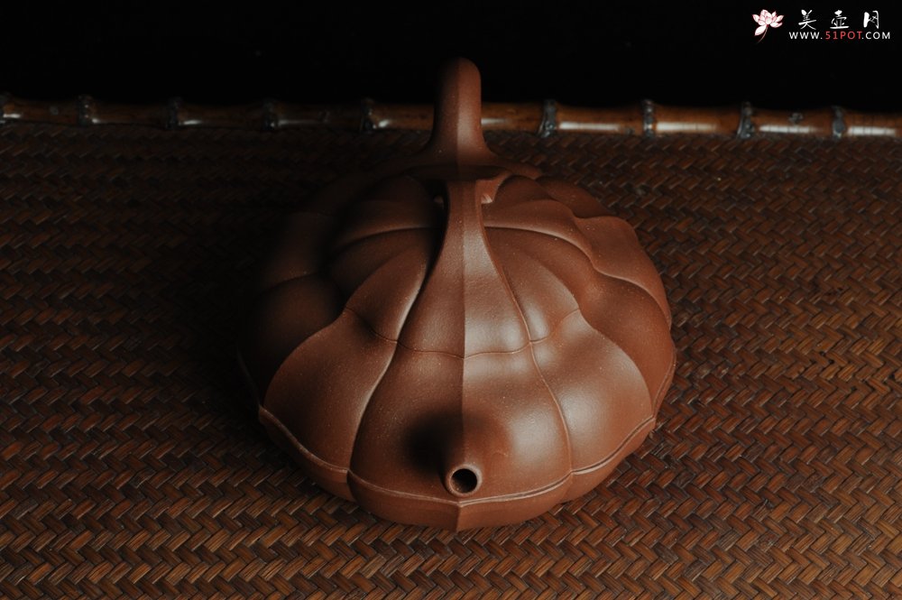 紫砂壶图片：全手工精品合菱 筋囊力作 难度大 - 宜兴紫砂壶网