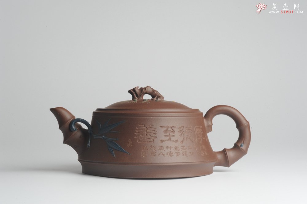 紫砂壶图片：精工大气松竹梅 嵌盖难度大 - 宜兴紫砂壶网