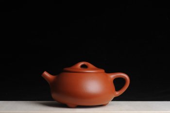 紫砂壶图片：美壶特惠 非铁红色素泥优质朱泥满瓢 平盖石瓢 - 宜兴紫砂壶网