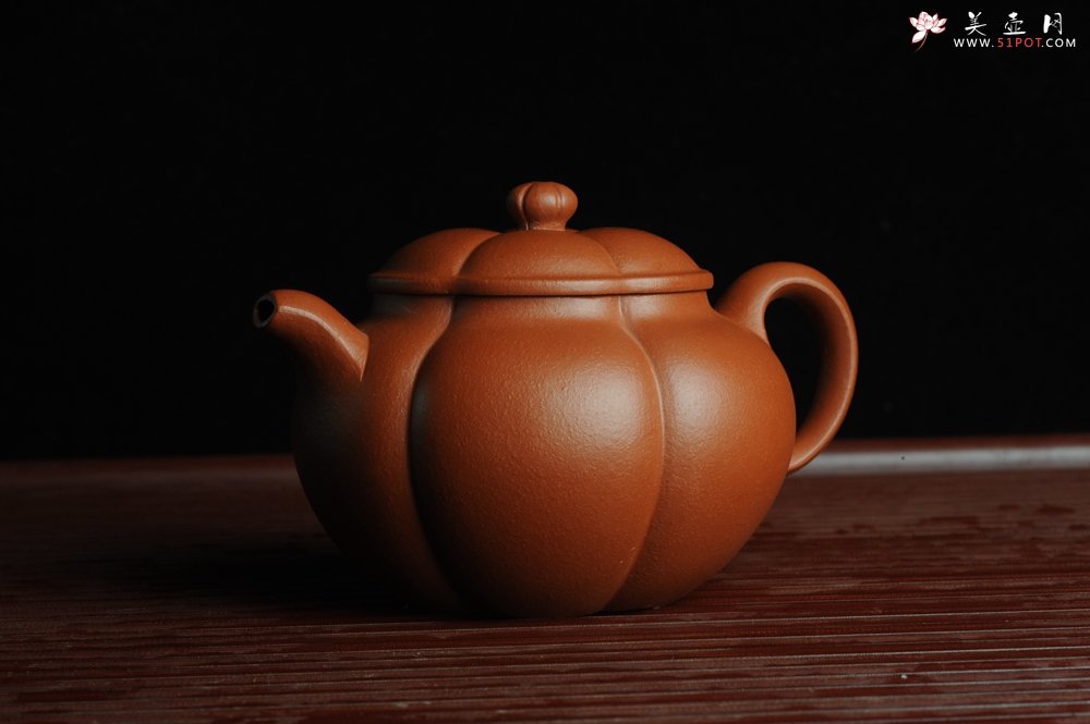 紫砂壶图片：美壶特惠 优质朱泥筋囊器漠上花开 做工精致 仅此一只 - 宜兴紫砂壶网