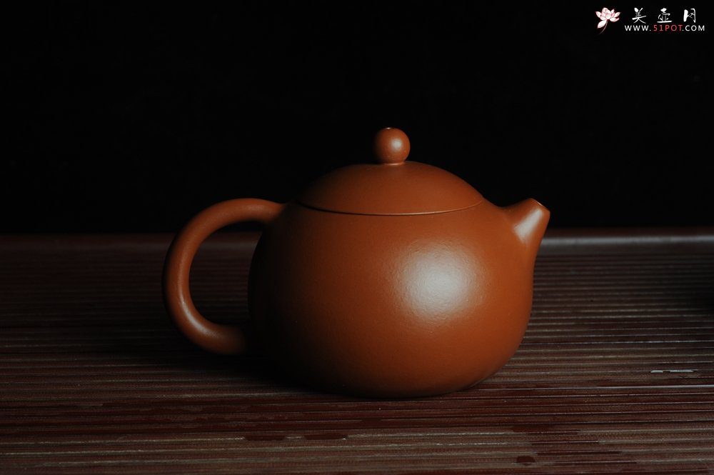 紫砂壶图片：美壶年底特惠 优质金黄朱泥 精工西施  - 宜兴紫砂壶网