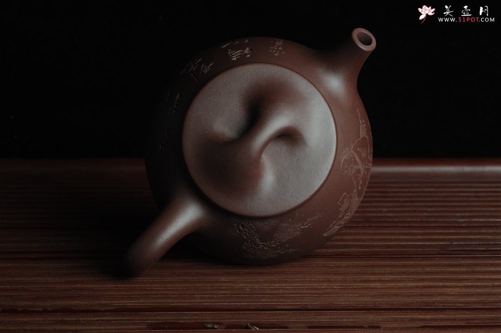 紫砂壶图片：美壶特惠 经典平盖小石瓢 满瓢（景舟石瓢）方健双刀即兴装饰松下高士煮茶图 泥料超好 做工灰常精致 - 宜兴紫砂壶网