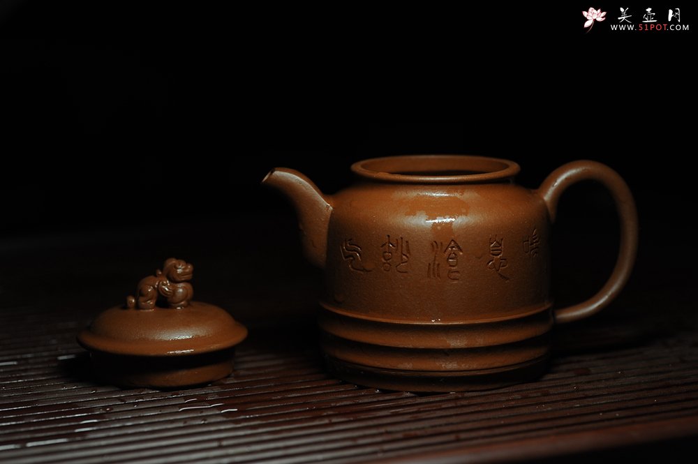 紫砂壶图片：美壶年底特惠 精品立狮壶 请君细品 - 宜兴紫砂壶网