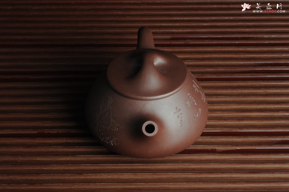 紫砂壶图片：美壶特惠 经典平盖小石瓢 满瓢（景舟石瓢）方健双刀即兴装饰松下高士煮茶图 泥料超好 做工灰常精致 - 宜兴紫砂壶网