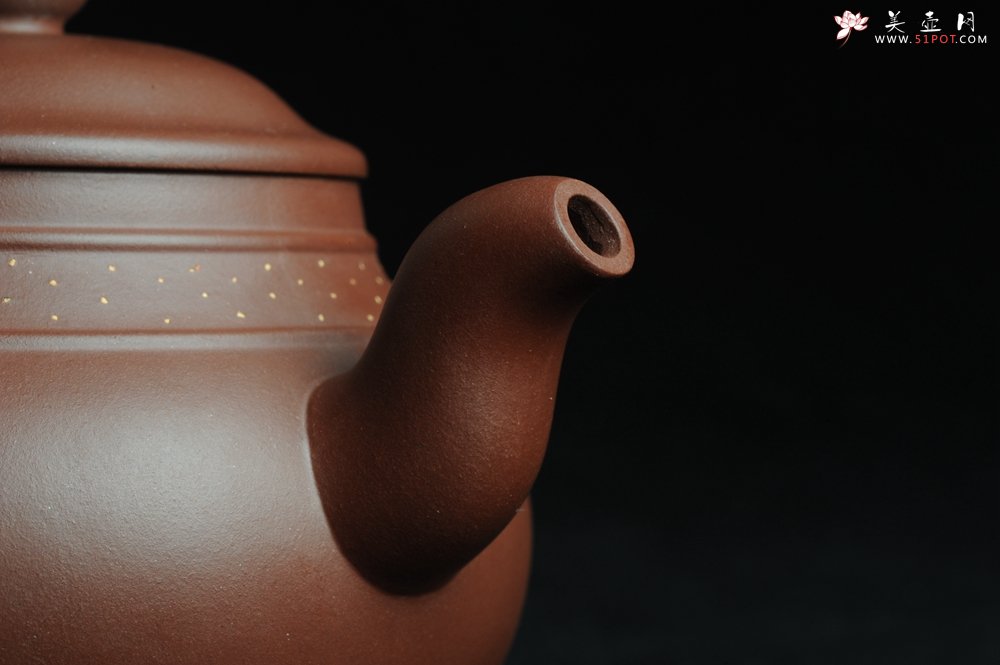 紫砂壶图片：美壶特惠三足鼎立玉鼎壶 做工精致 - 宜兴紫砂壶网