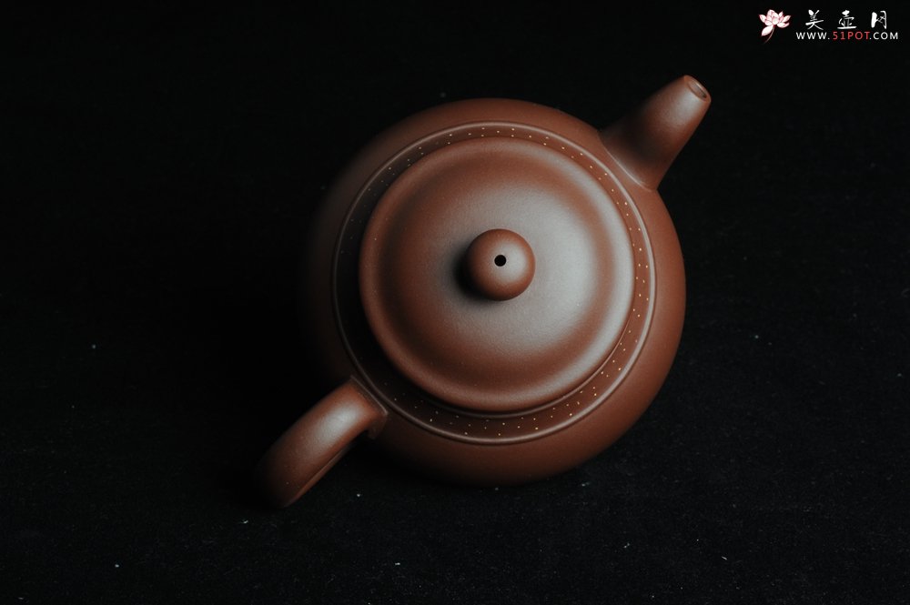 紫砂壶图片：美壶特惠三足鼎立玉鼎壶 做工精致 - 宜兴紫砂壶网