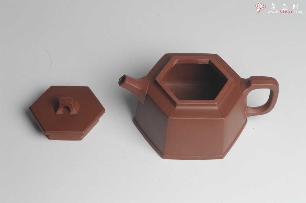 紫砂壶图片：美壶特惠 优质底曹青全手工六方井栏 - 宜兴紫砂壶网