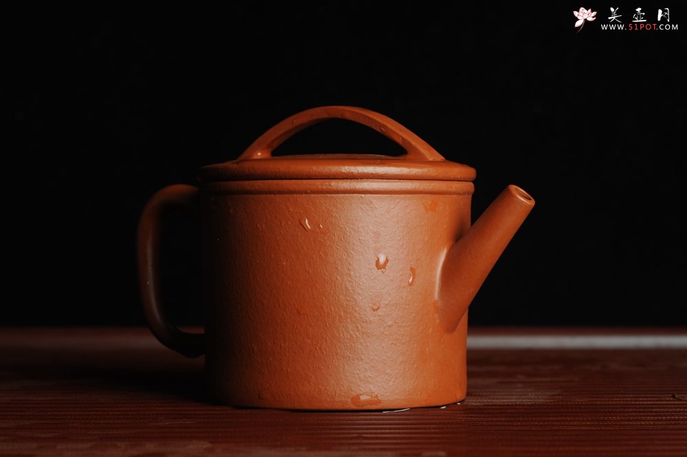 紫砂壶图片：优质赵庄朱泥 精品全手工汉瓦 端庄秀雅 大口实用 出水暴爽 - 宜兴紫砂壶网