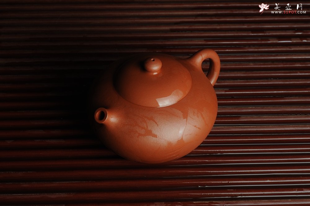 紫砂壶图片：美壶特惠 老清水泥精致龙蛋 养后温润可人 - 宜兴紫砂壶网