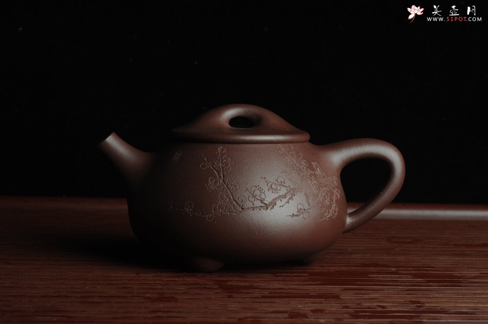 紫砂壶图片：美壶特惠 经典平盖小石瓢 满瓢（景舟石瓢）装饰梅花 泥料超好高档包装一壶二杯 做工灰常精致 - 宜兴紫砂壶网