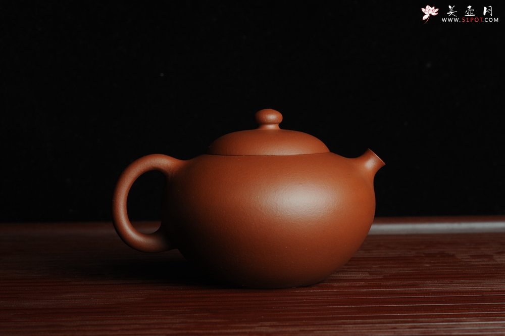 紫砂壶图片：美壶特惠 老清水泥精致龙蛋 养后温润可人 - 宜兴紫砂壶网