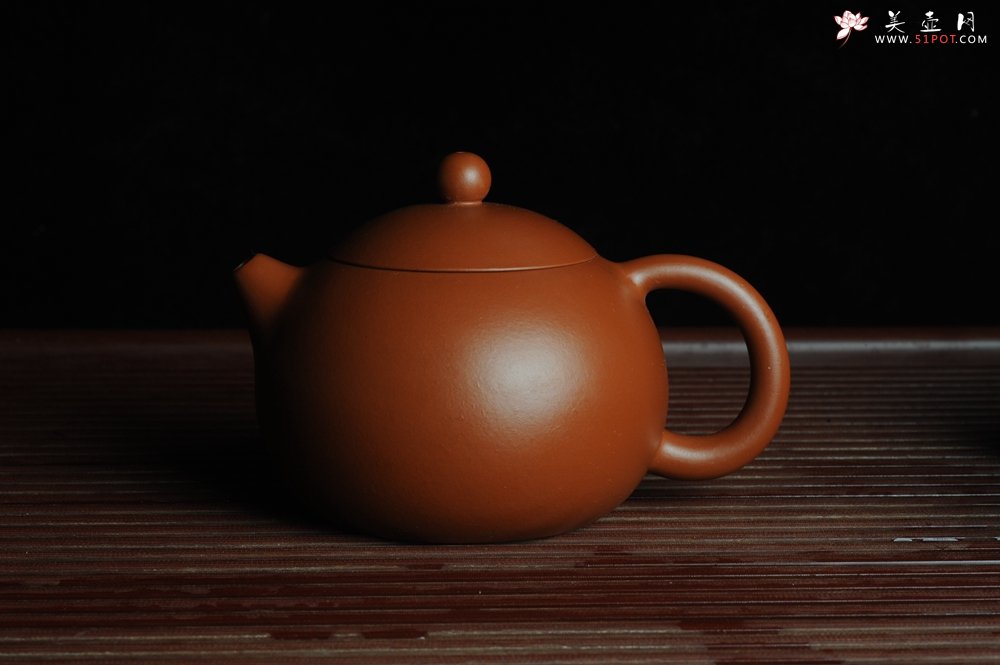 紫砂壶图片：美壶年底特惠 优质金黄朱泥 精工西施  - 宜兴紫砂壶网