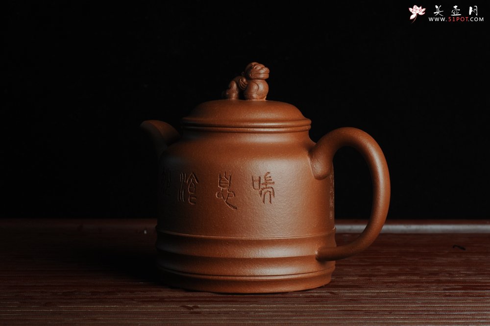 紫砂壶图片：美壶年底特惠 精品立狮壶 请君细品 - 宜兴紫砂壶网