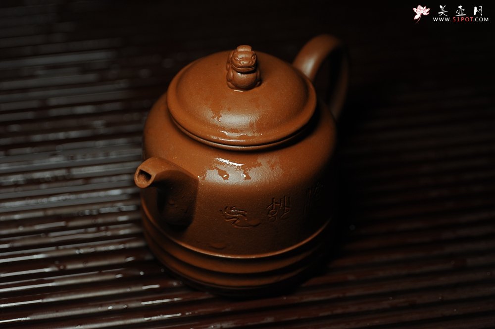 紫砂壶图片：美壶年底特惠 精品立狮壶 请君细品 - 宜兴紫砂壶网