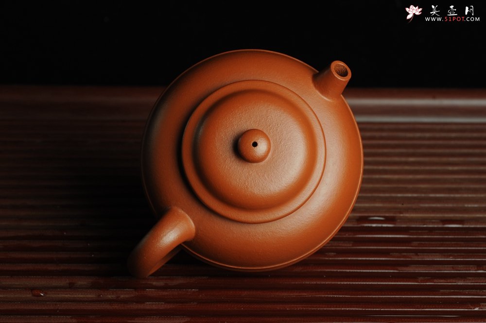 紫砂壶图片：美壶特惠 优质朱泥线玉圆壶 做工精致 仅此一只 - 宜兴紫砂壶网