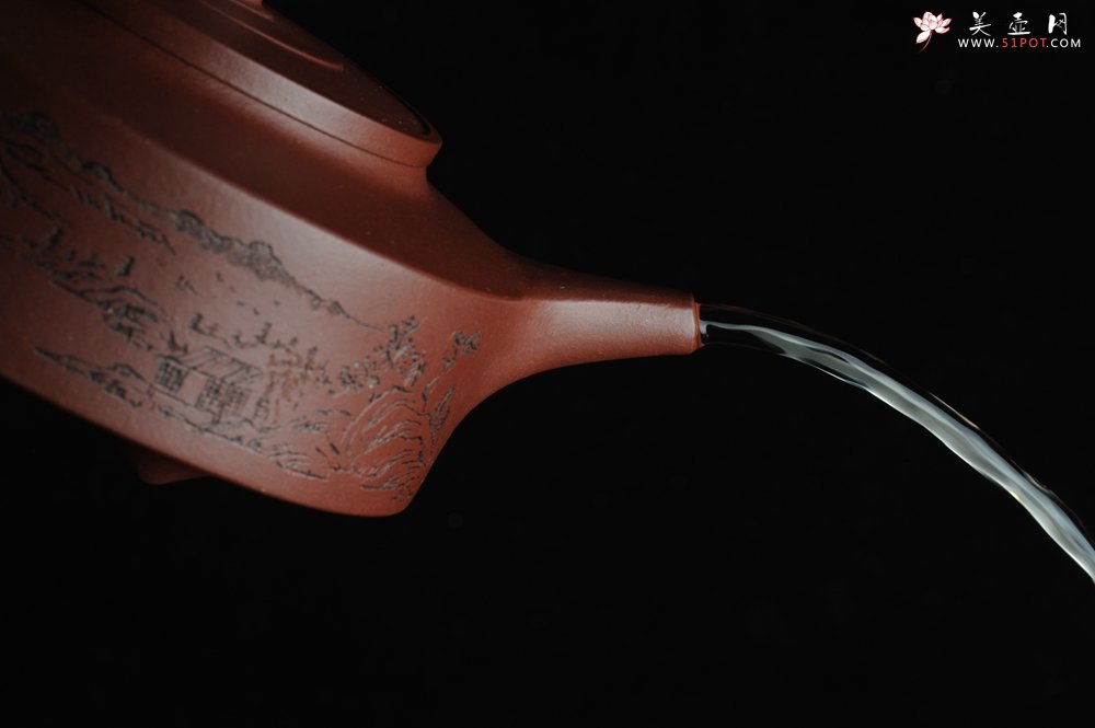 紫砂壶图片：美壶特惠 曼生周盘 通景山水 做工超精致 茶人醉爱 - 宜兴紫砂壶网