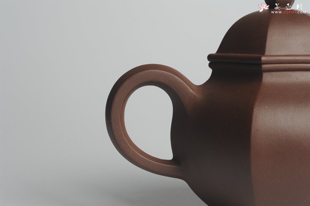 紫砂壶图片：大气端庄 线条流畅 全手工精品六方掇球 - 宜兴紫砂壶网