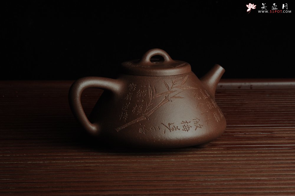 紫砂壶图片：优质紫泥 全手工精品摹古老子冶石瓢 骨肉匀挺 清茗堂助工文气装饰板桥竹 文人风骨尽显 - 宜兴紫砂壶网