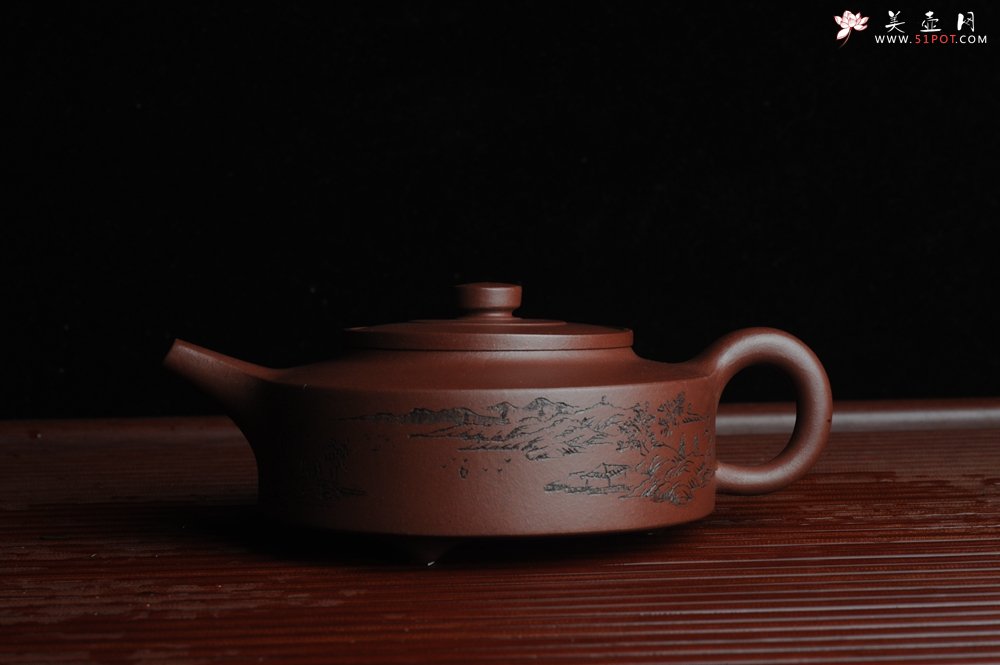 紫砂壶图片：美壶特惠 曼生周盘 通景山水 做工超精致 茶人醉爱 - 宜兴紫砂壶网