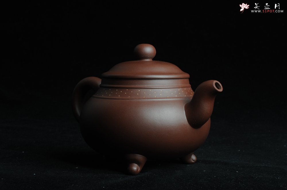 紫砂壶图片：美壶特惠三足鼎立玉鼎壶 做工精致 - 宜兴紫砂壶网