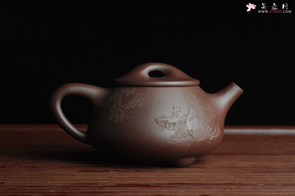 紫砂壶图片：美壶特惠 经典平盖小石瓢 满瓢（景舟石瓢）方健双刀即兴装饰松下高士煮茶图 泥料超好 做工灰常精致 - 宜兴紫砂壶网