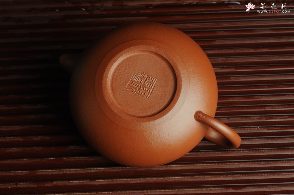 紫砂壶图片：正宗小煤窑朱泥 全手工仿古 气韵流畅 - 宜兴紫砂壶网