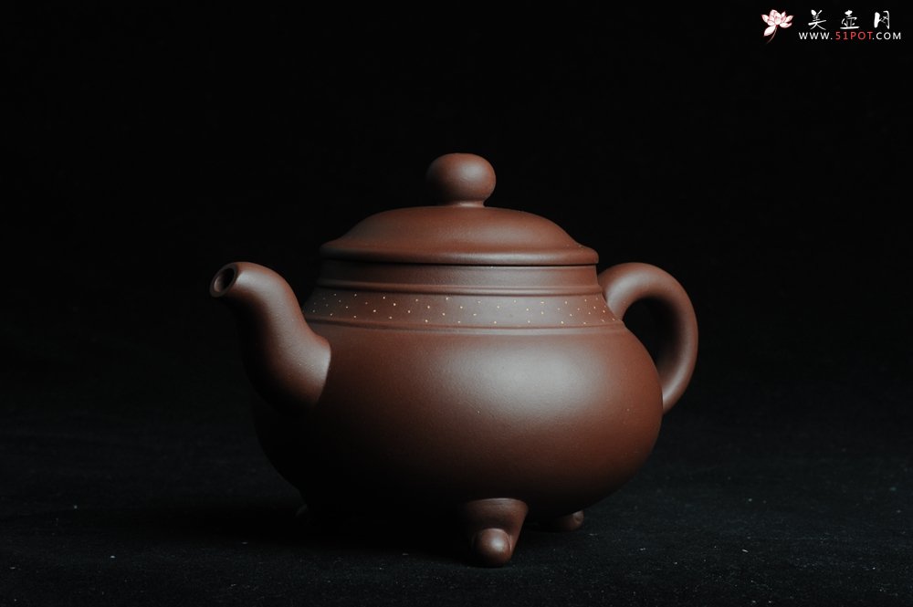 紫砂壶图片：美壶特惠三足鼎立玉鼎壶 做工精致 - 宜兴紫砂壶网