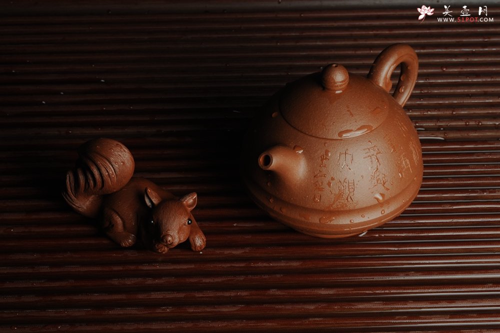 紫砂壶图片：美壶特惠 油润降坡泥 玉笠壶 出水如柱 仰山水清气 极天地大观 - 宜兴紫砂壶网