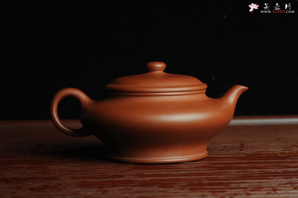 紫砂壶图片：美壶特惠 老清水泥虚扁 料子灰常好 茶人醉爱 - 宜兴紫砂壶网