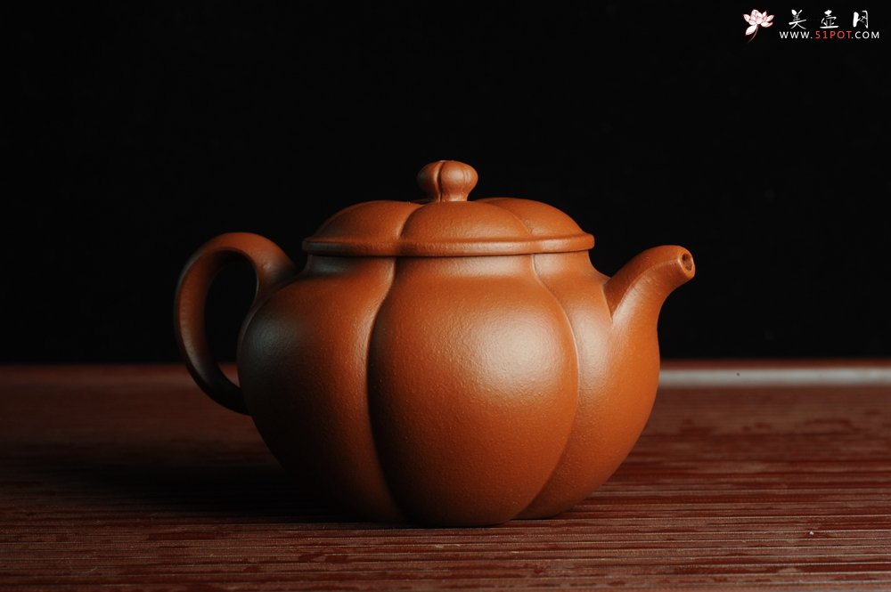 紫砂壶图片：美壶特惠 优质朱泥筋囊器漠上花开 做工精致 仅此一只 - 宜兴紫砂壶网