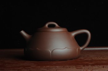 紫砂壶图片：美壶特惠 精致莲花石瓢 茶人醉爱 - 宜兴紫砂壶网