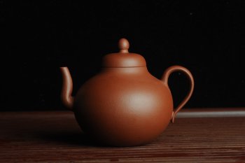 紫砂壶图片：美壶特惠 老清水泥思亭 小清新 茶人醉爱 - 宜兴紫砂壶网