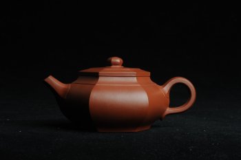 紫砂壶图片：用心之作 优质朱泥全手工大彬六方 工料超好 - 宜兴紫砂壶网